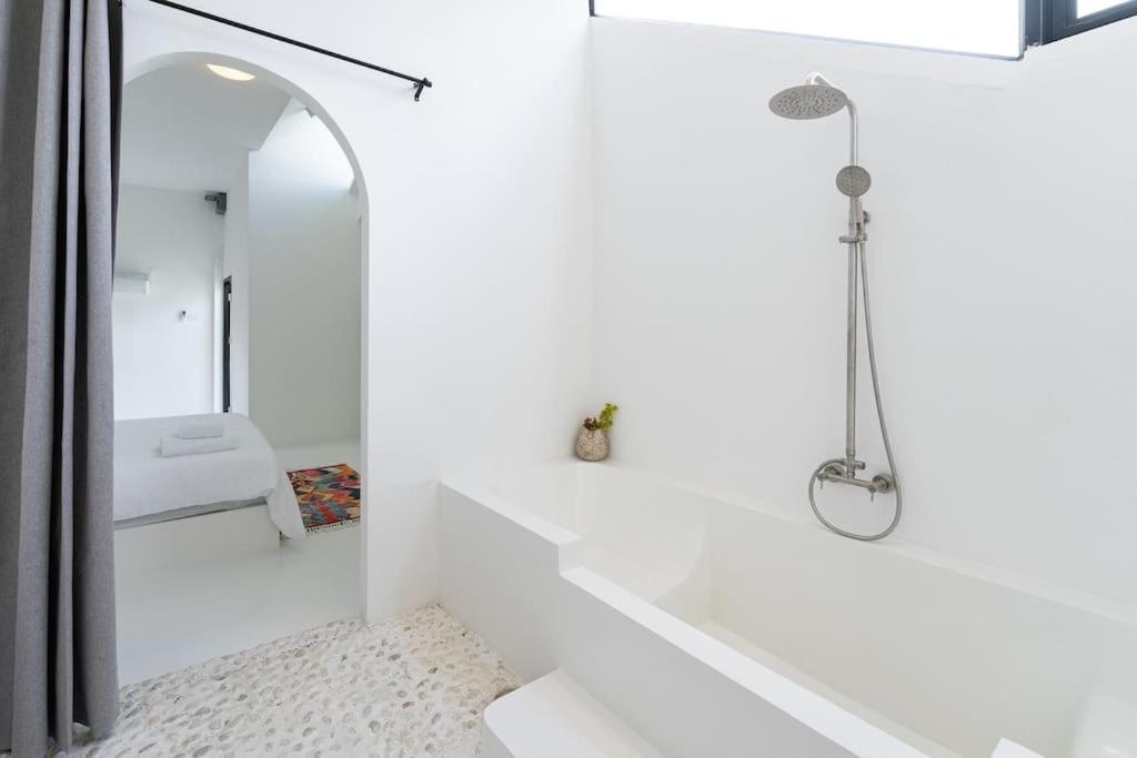 Stunning Pool - In Old Town וילה *